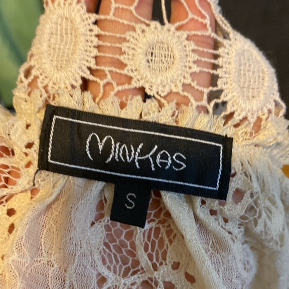 Lace top crème, beige, short sleeves, see-through, gorgeous size small - Picture 9 of 9